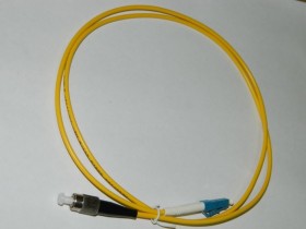 Патч-корд оптический переходной LC-FC/UPC SM Simplex 3.0мм 9/125, 1м Netko