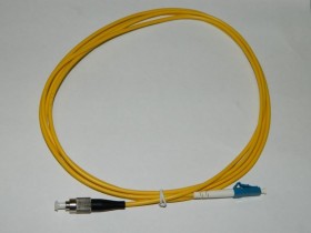 Патч-корд оптический переходной LC-FC/UPC SM Simplex 3.0мм 9/125, 2м Netko