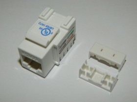 Модуль Keystone неэкранированный, RJ-45, cat.5e, 90°, 110/Krone тип, под инструмент, KE, белый, Netko СКС
